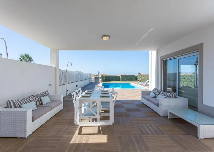 Del Rey Viii Villa *